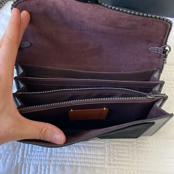 New COACH purse with original box - Picture 2 of 4